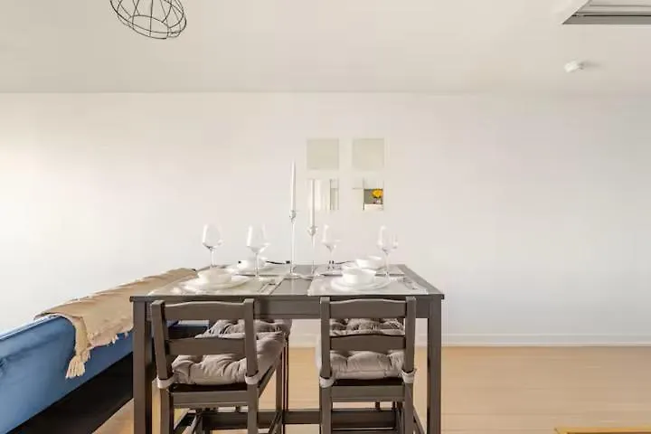 Apartment Luxurious Condo With A Lake View Toronto Canada